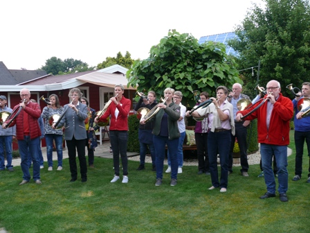 tl_files/jagdhorn/content/2019/2019.07.11_GrillenFerien.2.jpg