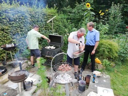 tl_files/jagdhorn/content/2019/Grillen 3.jpg