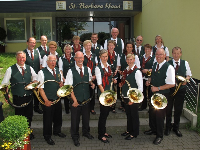 tl_files/jagdhorn/content/Bilder 2014/2014.06.08_50JaehrigesJagdhornblaesercorpsDuelmen.jpg