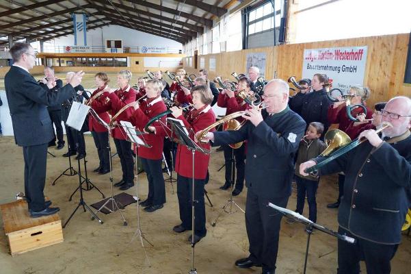 tl_files/jagdhorn/content/Bilder 2015/2015.03.22_Reithalleneinweihung_Billerbeck.jpg
