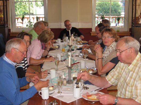 tl_files/jagdhorn/content/Bilder 2015/2015.08.22_TagestourJagdhornblaeserHubertusCoesfeld.3.jpg