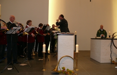tl_files/jagdhorn/content/Bilder 2015/2015.11.08_Hubertusmesse.jpg