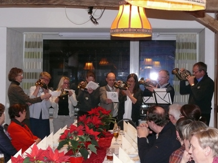tl_files/jagdhorn/content/Bilder 2016/2016 Weihnachtsfeier3.JPG