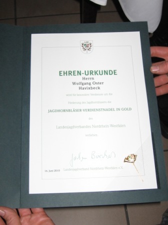 tl_files/jagdhorn/content/Bilder2011/2011.April.Ehrung Wolfgang.JPG