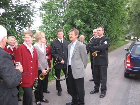 tl_files/jagdhorn/content/Bilder2011/2011.Juli_Hubert Silberhochzeit.JPG