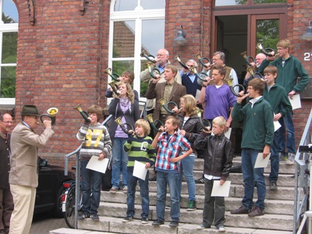 tl_files/jagdhorn/content/Bilder2011/2011_Blaeserhutabzeichen.JPG