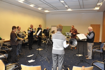 tl_files/jagdhorn/content/Bilder2012/2012.Maerz_es Seminiar Weissenburg.JPG