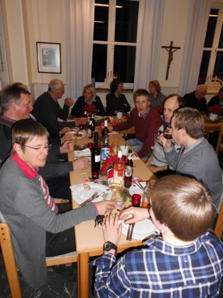 tl_files/jagdhorn/content/Bilder2012/2013.12.13_Weihnachtsfeier.1.JPG